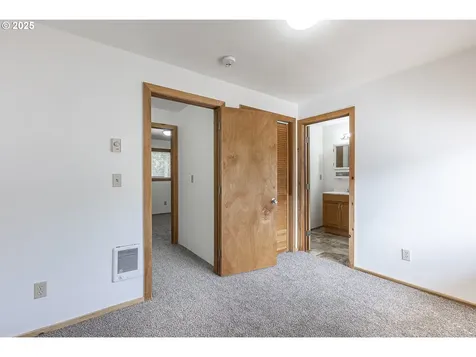 691 SE Jetty Avenue Lincoln City OR 97367