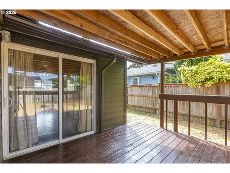 691 SE Jetty Avenue Lincoln City OR 97367