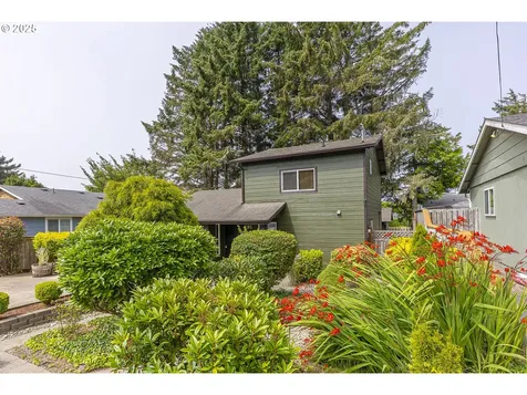 691 SE Jetty Avenue Lincoln City OR 97367
