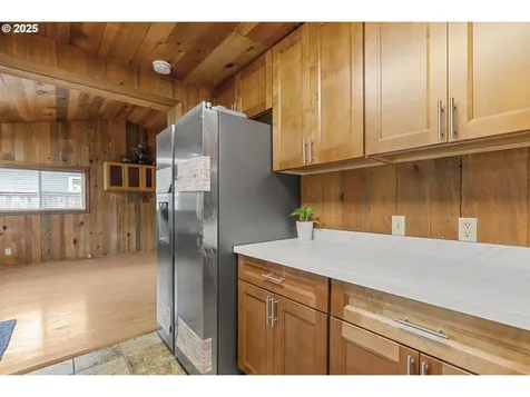 691 SE Jetty Avenue Lincoln City OR 97367