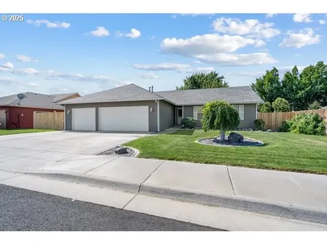 905 W Hartley Avenue Hermiston OR 97838
