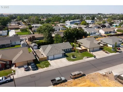 905 W Hartley Avenue Hermiston OR 97838