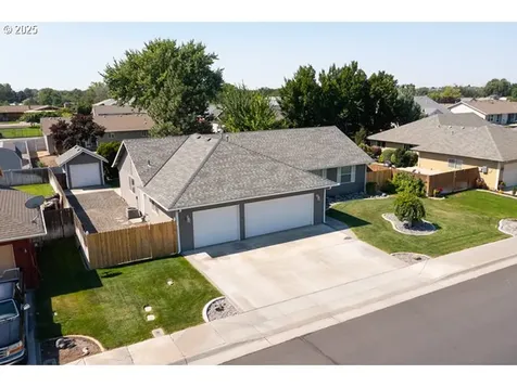 905 W Hartley Avenue Hermiston OR 97838