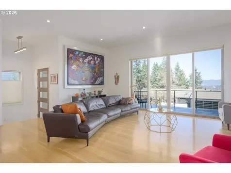 2490 Panorama Drive Eugene OR 97405