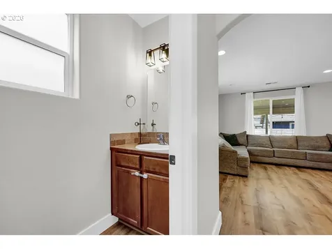 24969 Perkins Road Veneta OR 97487