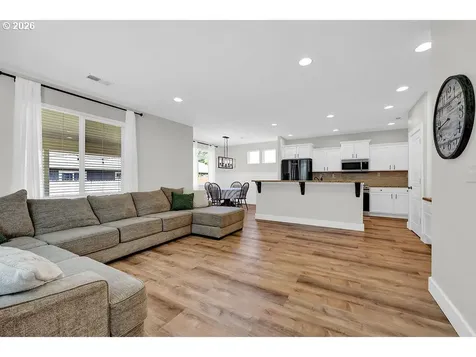 24969 Perkins Road Veneta OR 97487