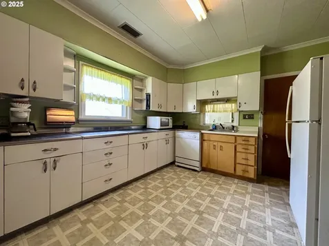 808 F Avenue La Grande OR 97850