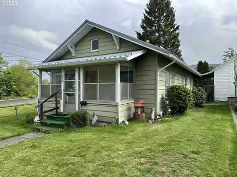 808 F Avenue La Grande OR 97850