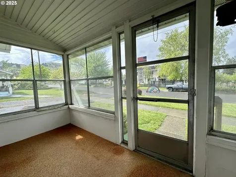 808 F Avenue La Grande OR 97850