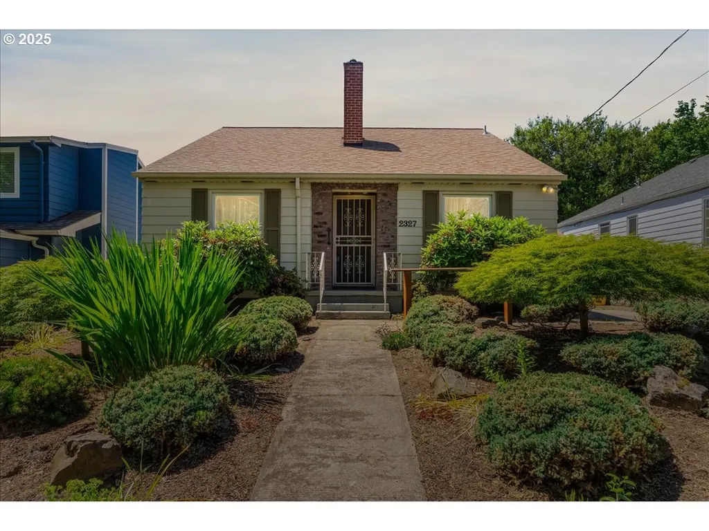 2327 SE 60th Avenue Portland OR 97215
