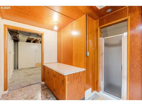 2327 SE 60th Avenue Portland OR 97215