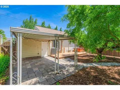2327 SE 60th Avenue Portland OR 97215