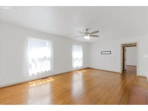 2327 SE 60th Avenue Portland OR 97215