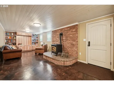 17157 S Bradley Road Oregon City OR 97045