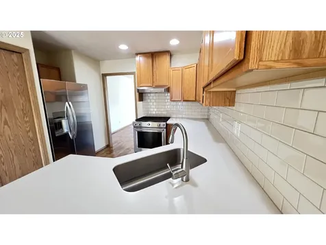 1339 N Parkside Lane Newberg OR 97132