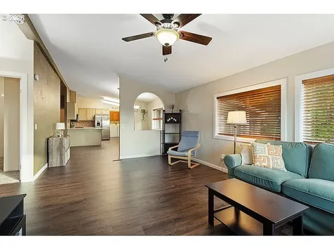 774 SW Sunset Way Troutdale OR 97060