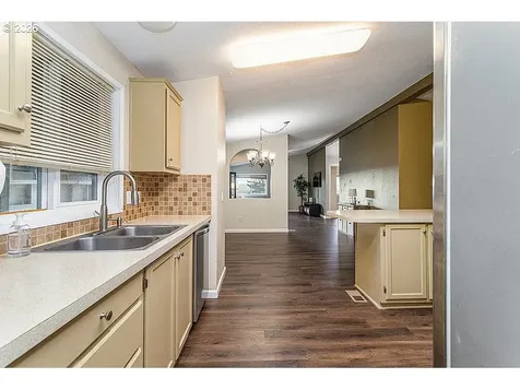 774 SW Sunset Way Troutdale OR 97060