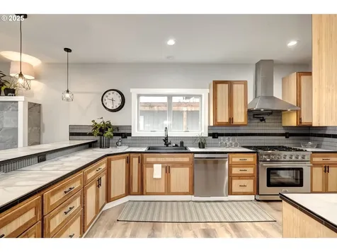 18989 NE Marine Drive Portland OR 97230