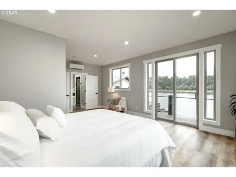 18989 NE Marine Drive Portland OR 97230