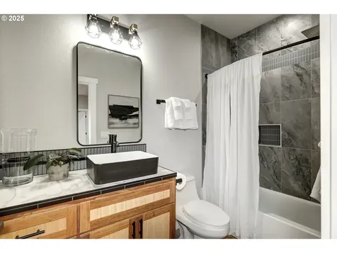 18989 NE Marine Drive Portland OR 97230