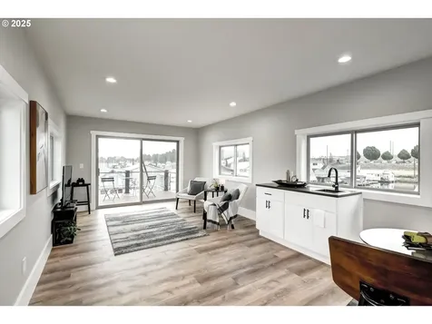 18989 NE Marine Drive Portland OR 97230