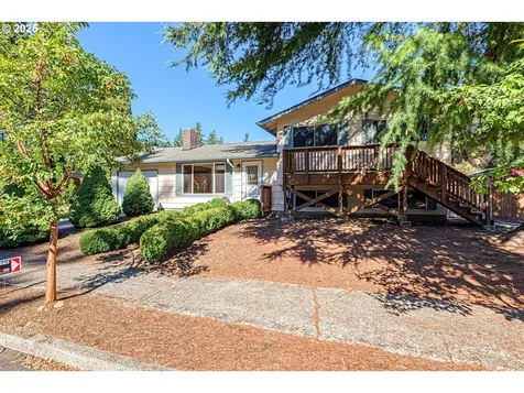 17909 NE Everett Court Portland OR 97230