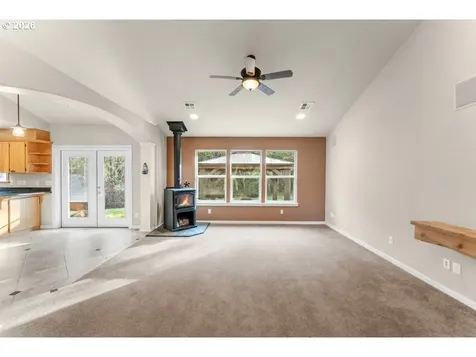 272 Schloeman Lane Glide OR 97443