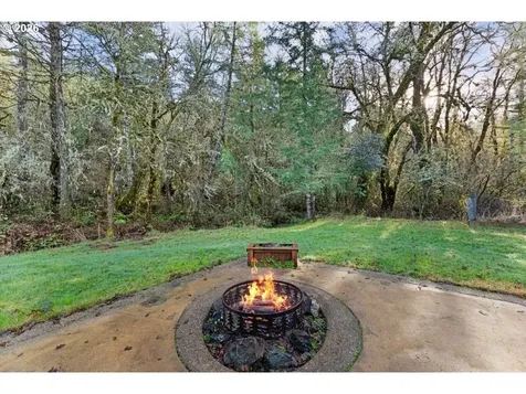 272 Schloeman Lane Glide OR 97443