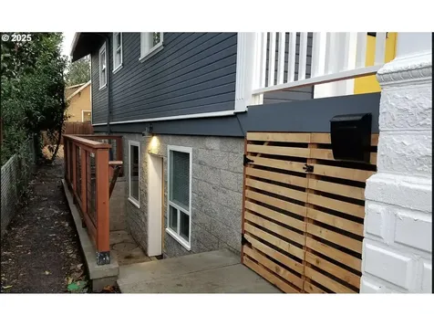 5036 NE 12th Avenue Portland OR 97211