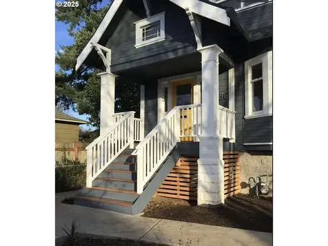 5036 NE 12th Avenue Portland OR 97211