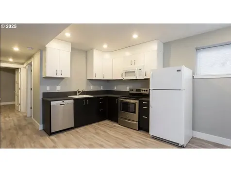 5036 NE 12th Avenue Portland OR 97211
