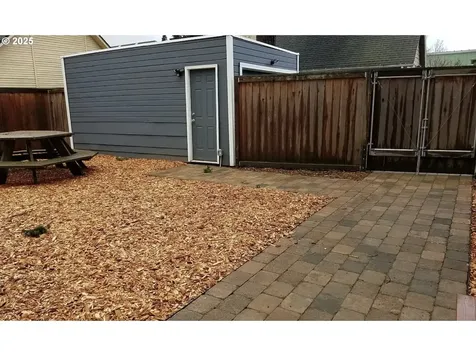 5036 NE 12th Avenue Portland OR 97211