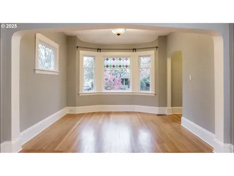 5036 NE 12th Avenue Portland OR 97211