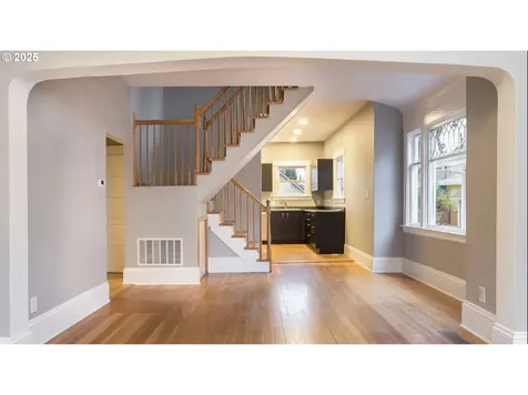 5036 NE 12th Avenue Portland OR 97211