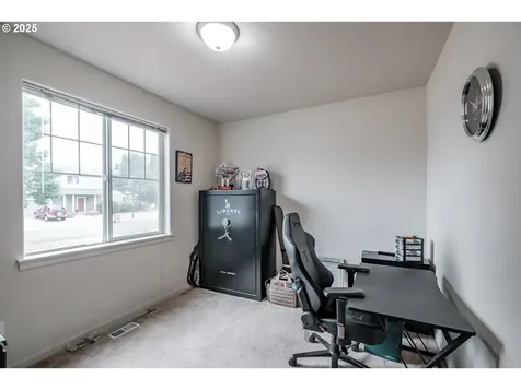 1026 Charlie Avenue Lebanon OR 97355