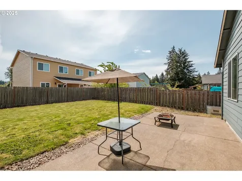 1026 Charlie Avenue Lebanon OR 97355