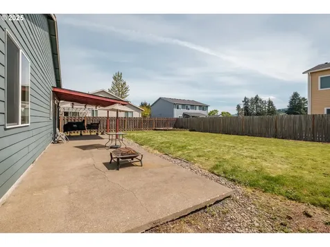 1026 Charlie Avenue Lebanon OR 97355