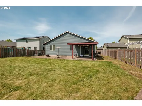 1026 Charlie Avenue Lebanon OR 97355