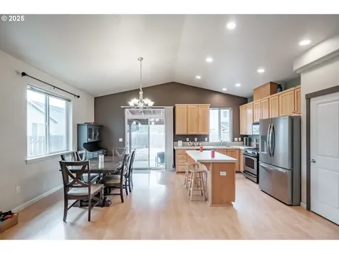 1026 Charlie Avenue Lebanon OR 97355