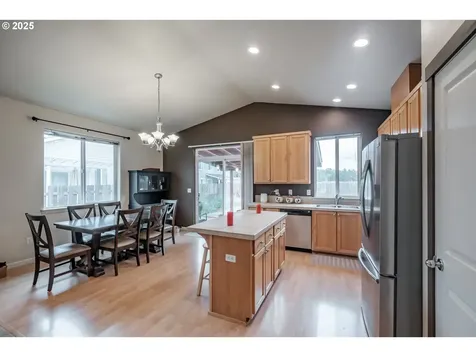 1026 Charlie Avenue Lebanon OR 97355
