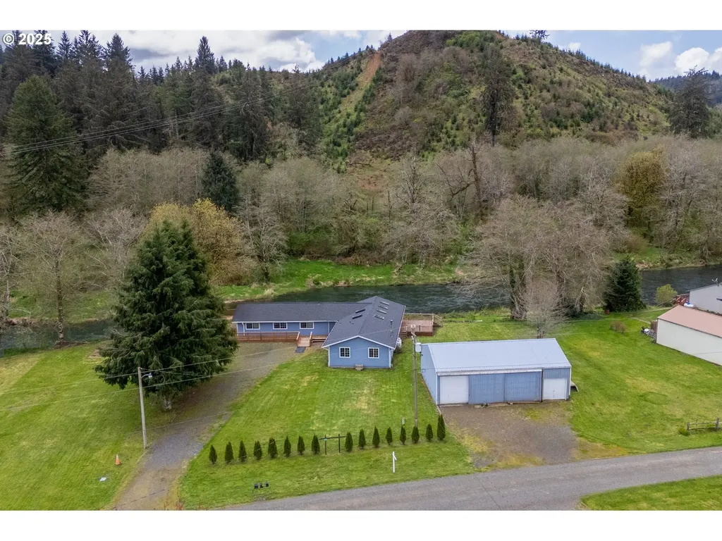 18595 Nestucca Drive Cloverdale OR 97112