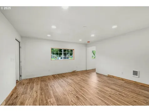 18595 Nestucca Drive Cloverdale OR 97112