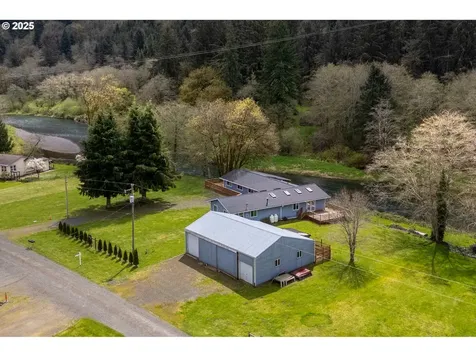 18595 Nestucca Drive Cloverdale OR 97112