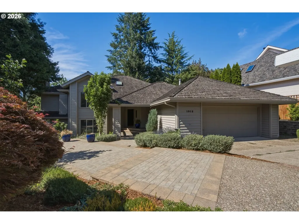 1912 Sunburst Terrace West Linn OR 97068