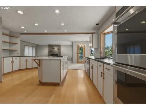 1912 Sunburst Terrace West Linn OR 97068