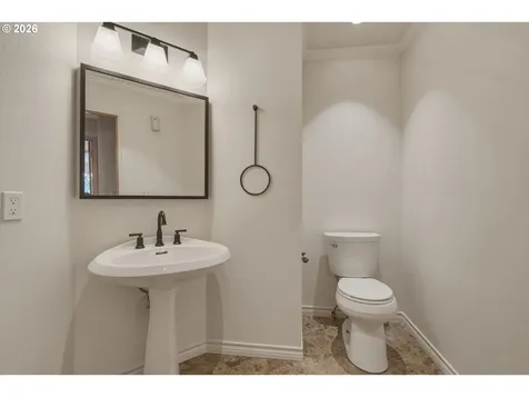 1912 Sunburst Terrace West Linn OR 97068