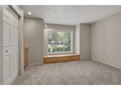 1912 Sunburst Terrace West Linn OR 97068