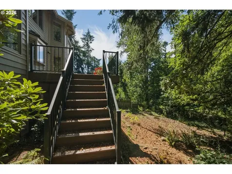 1912 Sunburst Terrace West Linn OR 97068