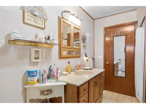 3620 Happy Valley Road Roseburg OR 97471