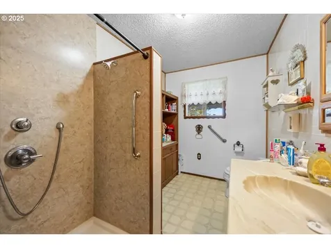 3620 Happy Valley Road Roseburg OR 97471
